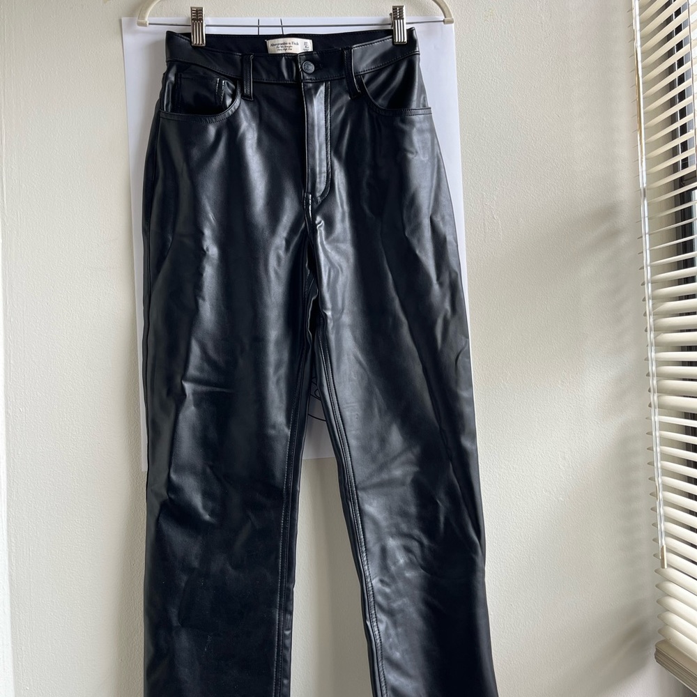 Abercrombie 90’s Straight Ultra High Rise Vegan Leather pants